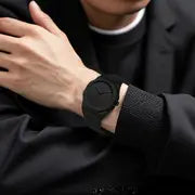 Men's Sporty Elegant Watch – Black dial, date display, silicone strap, quartz, stylish & durable.